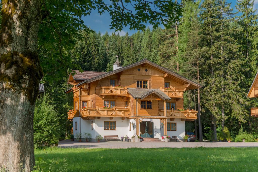 Bio-Holzhaus Und Landhaus Heimat Ramsau am Dachstein Exterior photo