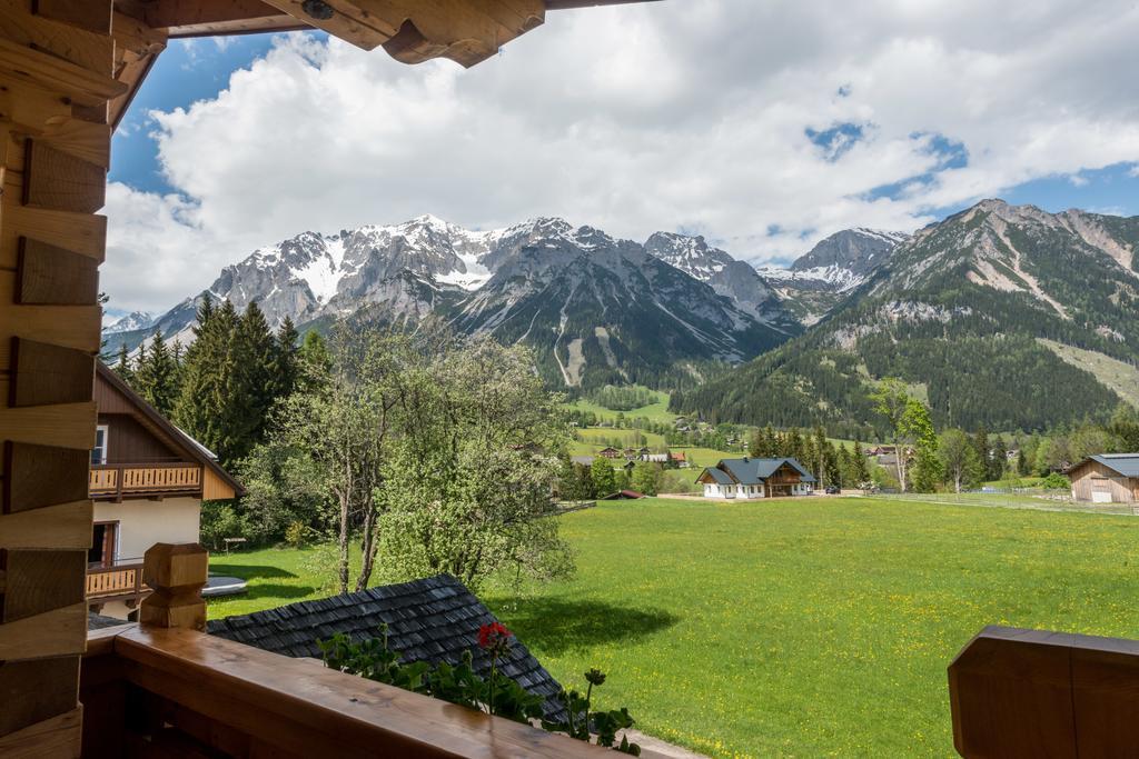 Bio-Holzhaus Und Landhaus Heimat Ramsau am Dachstein Exterior photo
